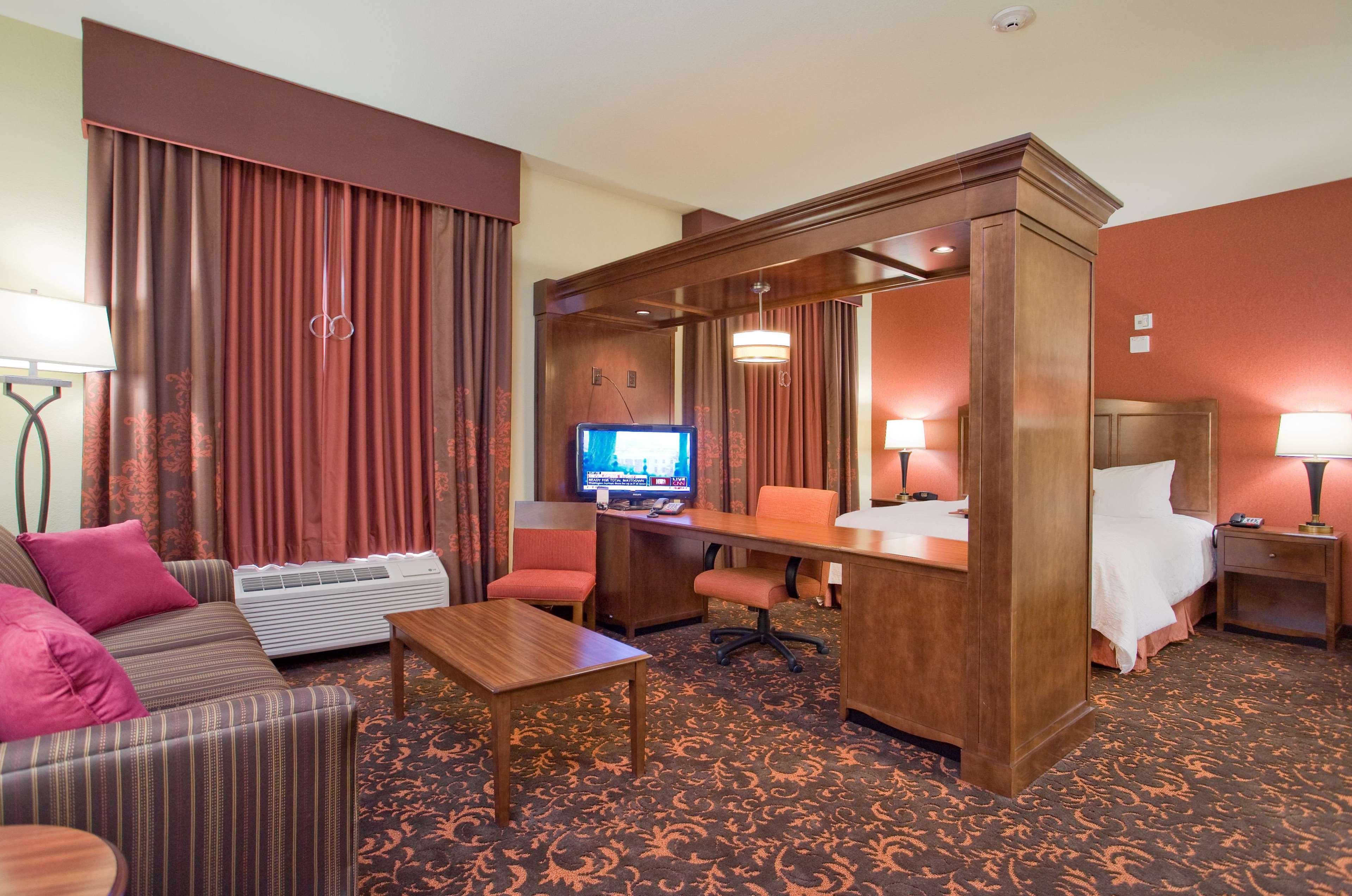 Hampton & Hotel 3*