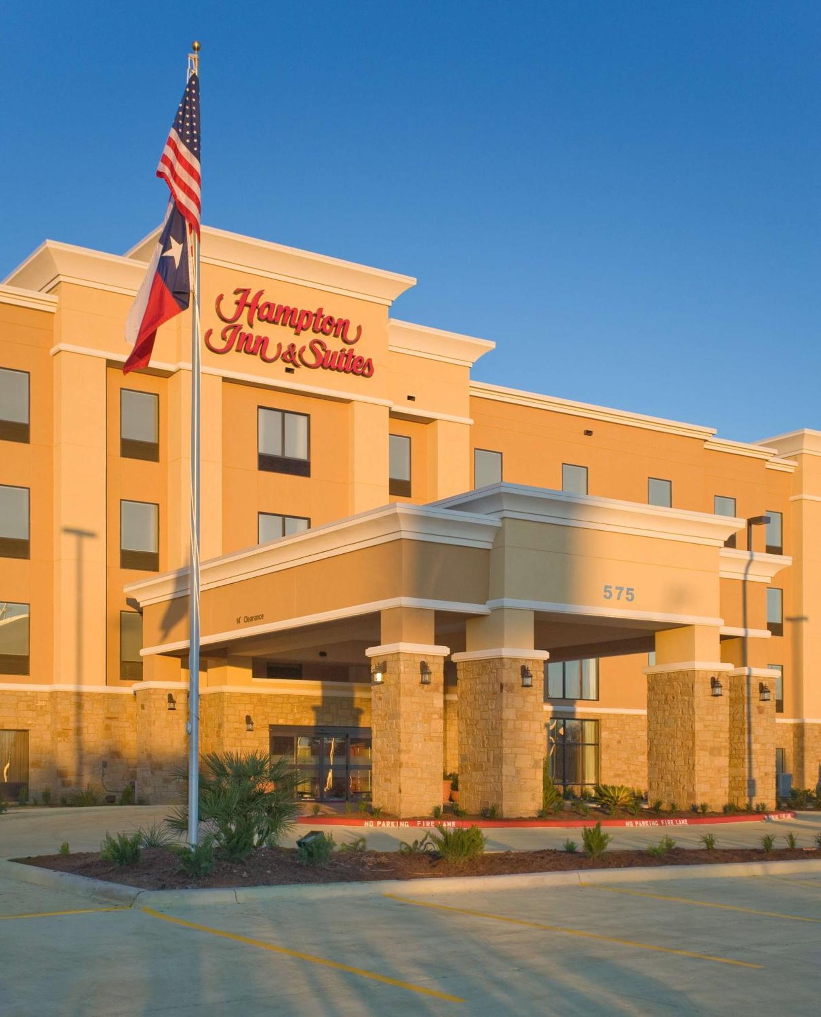 Hampton & Hotel 3*
